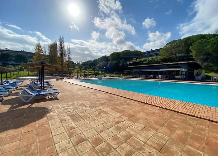 Modern Flat In Gated Complex With Pool #1927