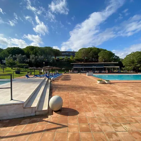 Modern Flat In Gated Complex With Pool #1927 Apartmán