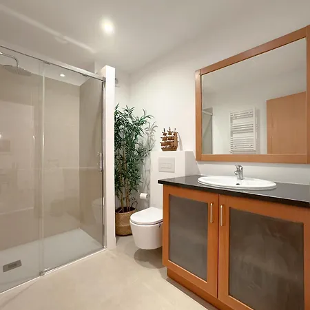 Апартаменты Modern Flat In Gated Complex With Pool #1927 Лагуш
