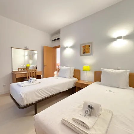 Modern Flat In Gated Complex With Pool #1927 * Lagos